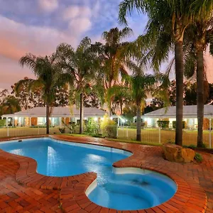 Great Western Motor 4*, Chinchilla Australia